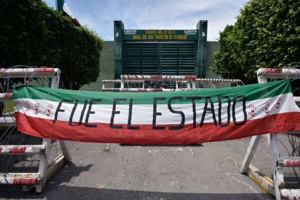 Ejército oculta investigación interna sobre Ayotzinapa; 43 militares han sido interrogados, revela hackeo