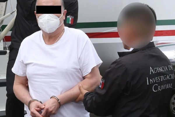 Giran nueva orden de aprehensión contra César Duarte; es ilegal, denuncian abogados del exgobernador de Chihuahua