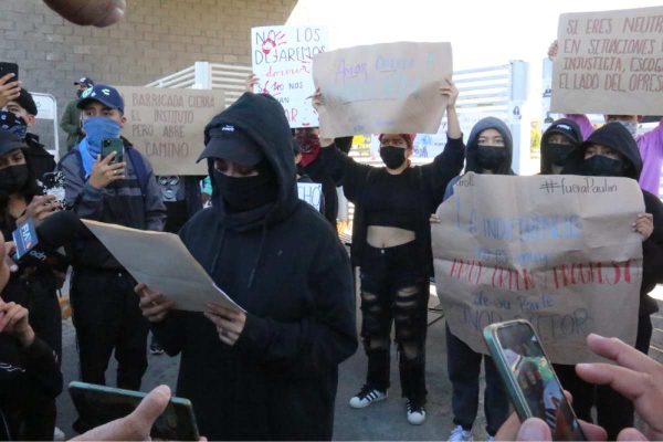Alumnos de la UAEH piden la mediación del gobernador de Hidalgo y la renuncia del rector