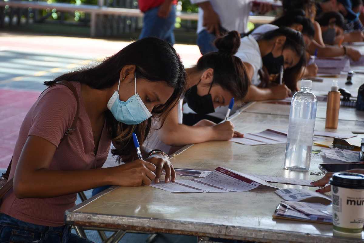 Jóvenes Construyendo el Futuro.