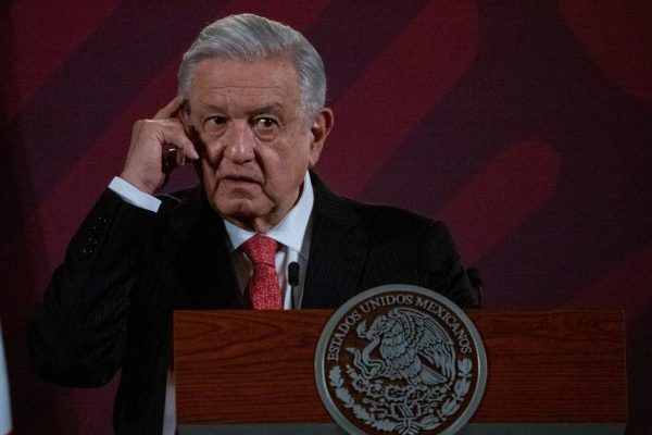 AMLO defiende Ejército información