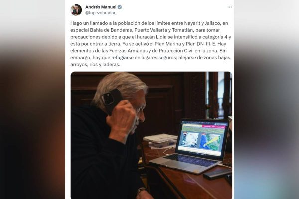 AMLO pidió a la población tomar precauciones ante llegada del huracán Lidia. 