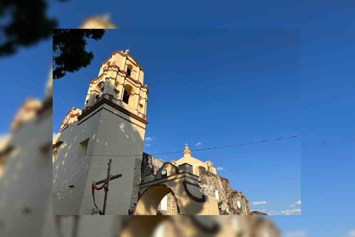 Torre del Convento de la Purificación en Tlanepantla, Morelos.
