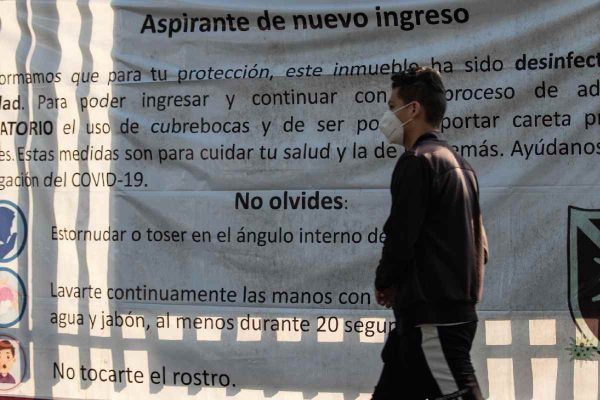 Aspirantes en el examen de admisón al IPN.