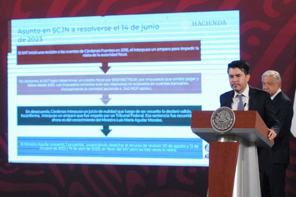 Félix Arturo Medina Padilla, exprocurador fiscal, durante una conferencia del presidente Andrés Manuel López Obrador