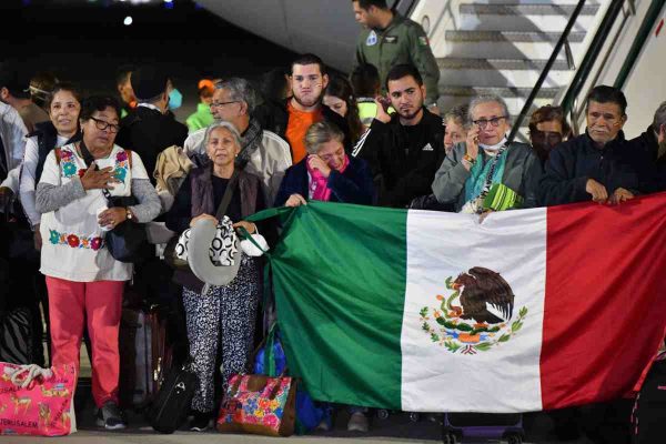 135 mexicanos fueron repatriados desde Israel.