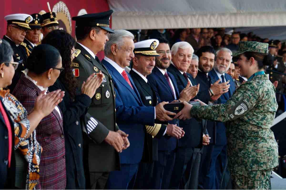 amlo ejercito angel de la guarda