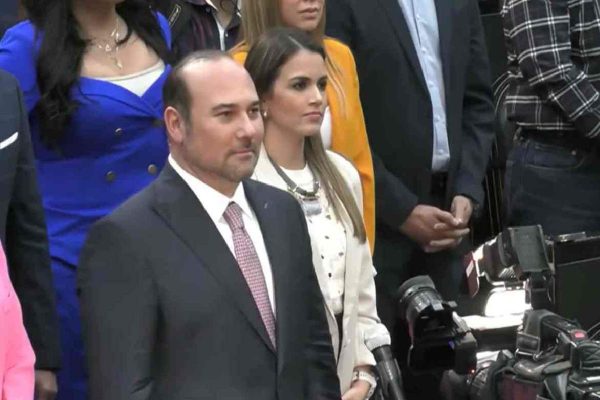 Arturo Salinas, gobernador interino de Nuevo León nombrado por el Congreso