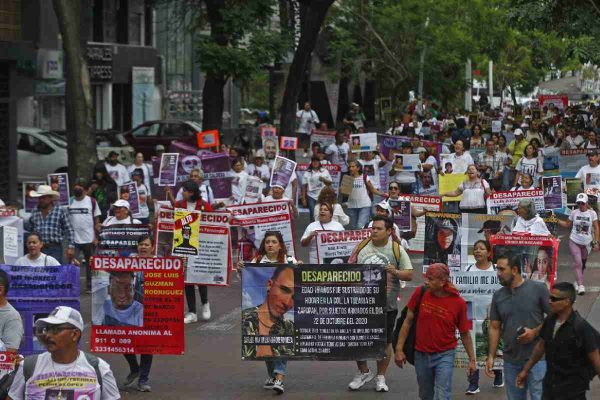 Marcha de familiares de personas desaparecidas en Jalisco