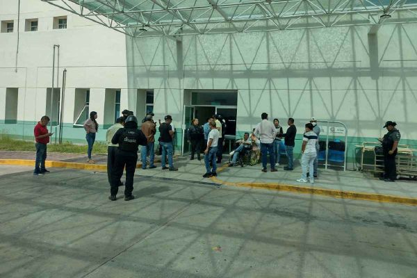 Hospital a donde fueron llevados los periodistas heridos tras ataque en Chilpancingo, Guerrero