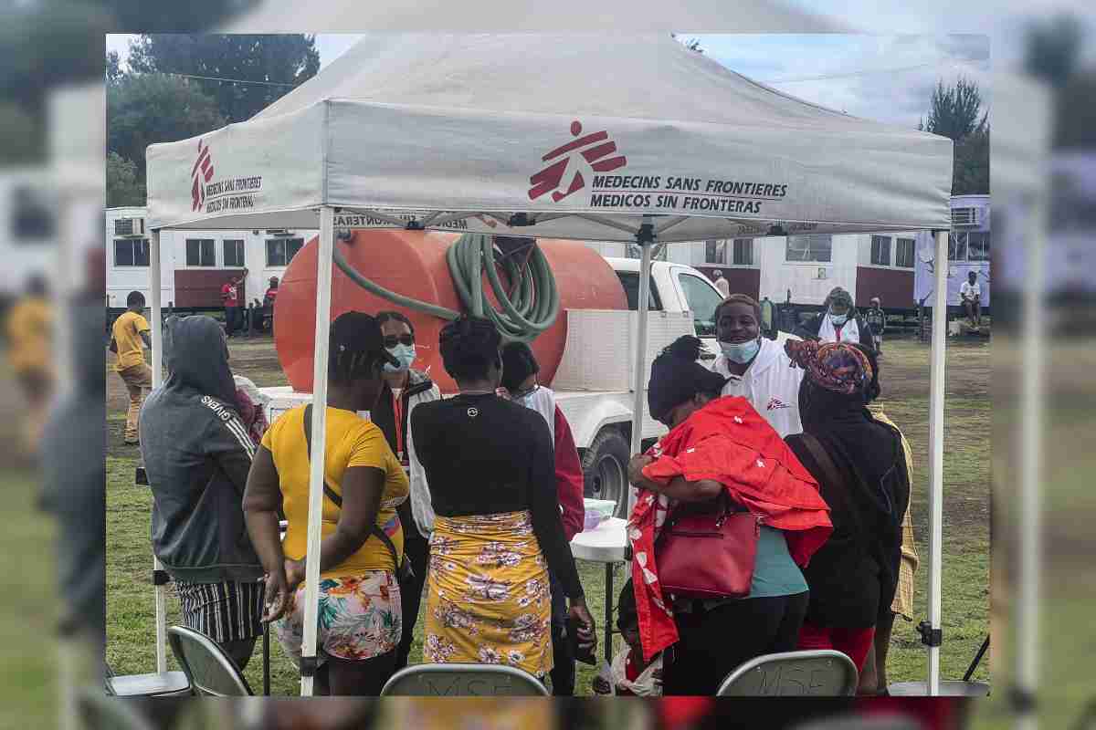 Equipos de MSF llevan a cabo una actividad de promoción de la salud con mujeres embarazadas. 