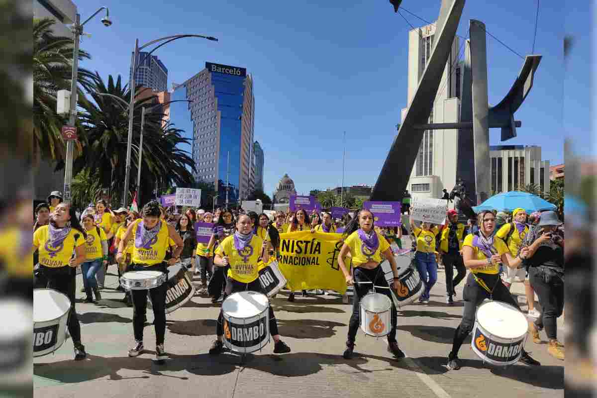 La contingenta de Amnistía Internacional estuvo presente el 25N, como cada año, para recordar a las víctimas de feminicidio y exigir justicia para ellas y sus familias.  