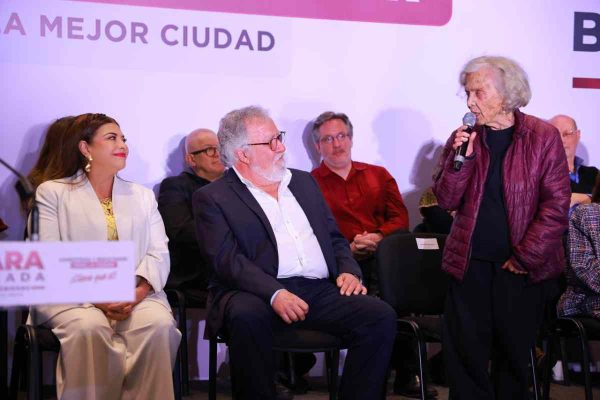 Elena Poniatowska es una de las integrantes del consejo asesor de Clara Brugada.