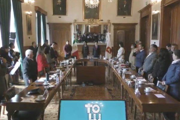 Sesión del Ayuntamiento de Toluca donde se nombró a Juan Maccise como nuevo alcalde.