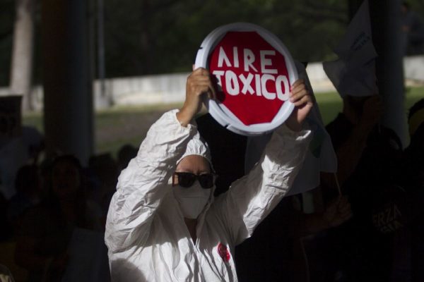 Protesta por la mala calidad del aire en Monterrey, Nuevo León