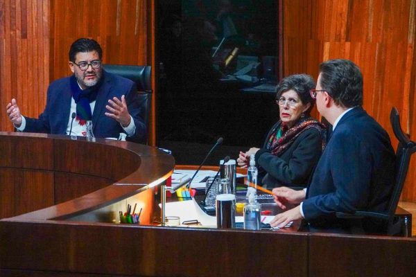 reyes mondragón sesión presidencia