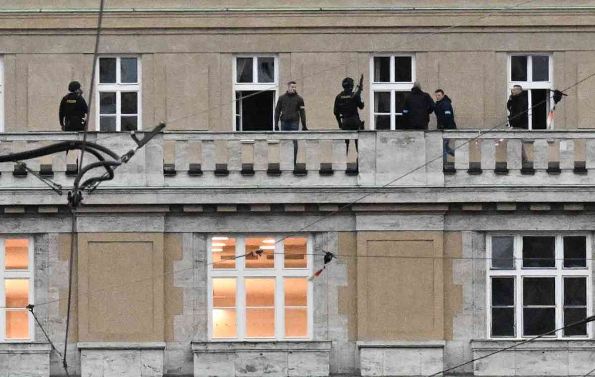 universidad praga tiroteo