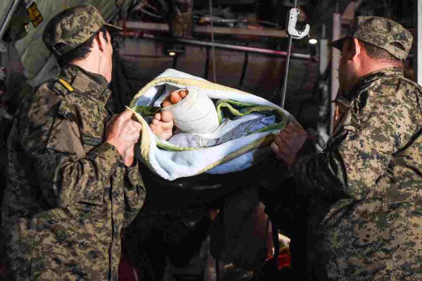 Traslados de víctimas de los bombardeos de Israel a Palestina