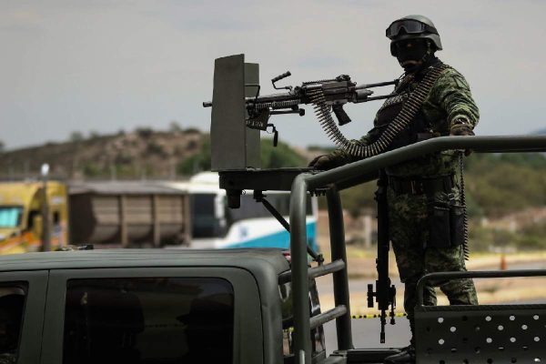 Elementos del Ejército en operativo de seguridad.