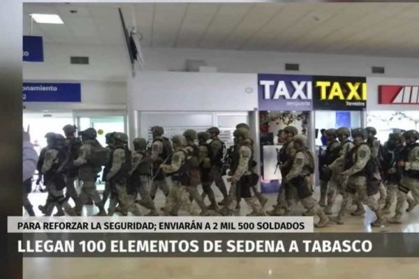 Captura de pantalla del momento en que llegan elementos de Sedena arriban a Tabasco por incremento de robos