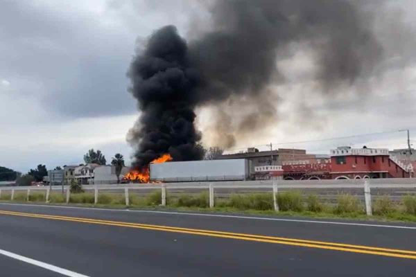 Quema de vehículos en Celaya, Guanajuato.