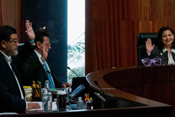 Sesión del Tribunal Electoral.
