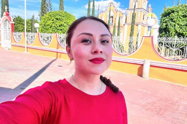 Rosalba Ramírez García, aspirante de Morena a la alcaldía de Huamuxtitlán, Guerrero.