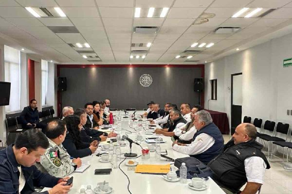 Transportistas y gobierno acuerdan suspensión de paro nacional