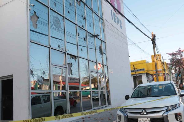 Instalaciones vandalizadas del Instituto de Elecciones y Participación Ciudadana (IEPC) de Chiapas.