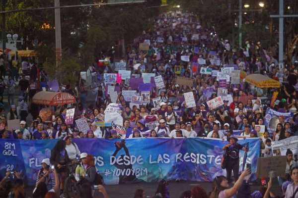 Miles de tapatías marcharon del centro de la ciudad hasta la Glorieta de los desaparecidos, esto en el marco del Día Internacional de la Mujer