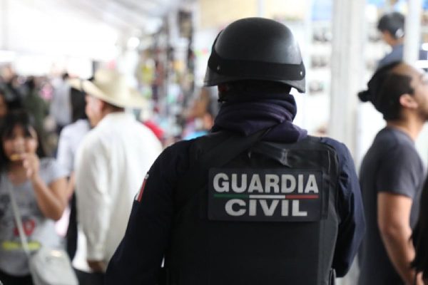 Guardia Civil en Churumuco, Michoacán.