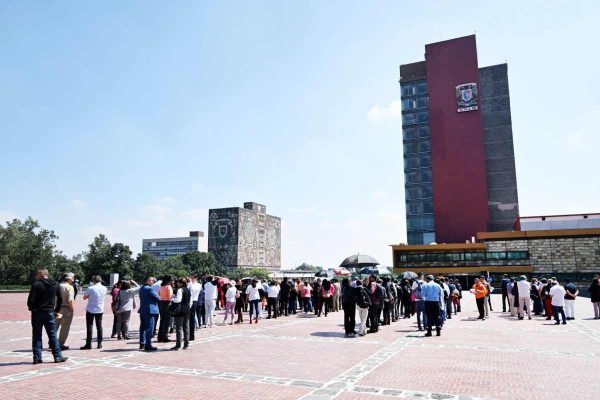 beca manutención UNAM
