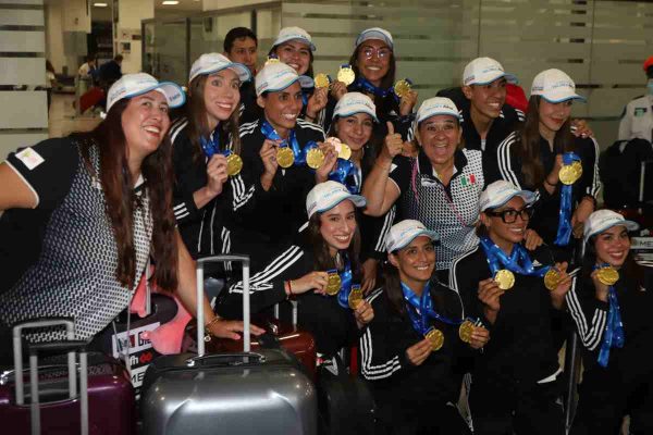 Equipo femenil de nado sincronizado