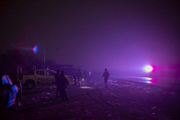 Identifican 3 de los 13 cuerpos hallados en terreno baldío de Pesquería