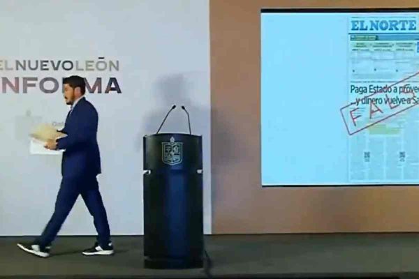 Samuel García abandona conferencia de prensa