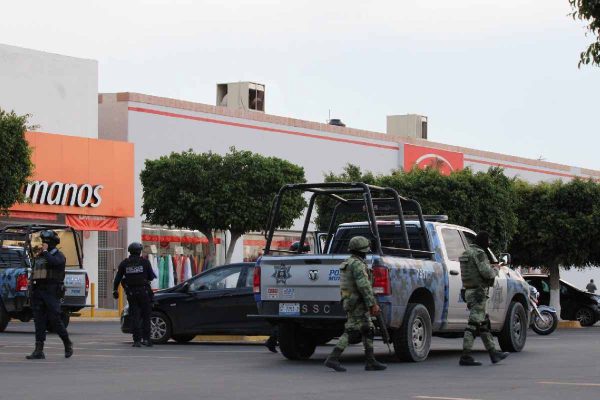 Ejército en operativo tras asesinato de policías en Guanajuato.