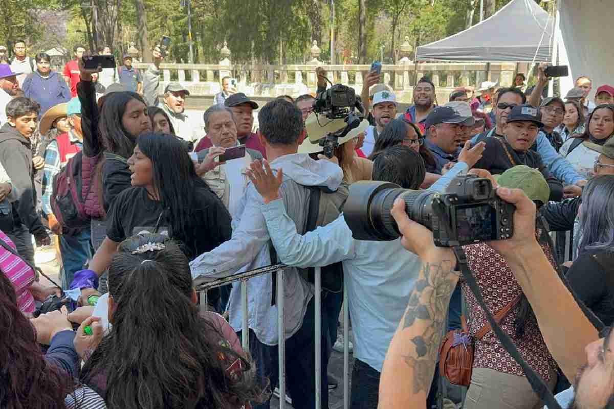 clara Brugada mitin feministas