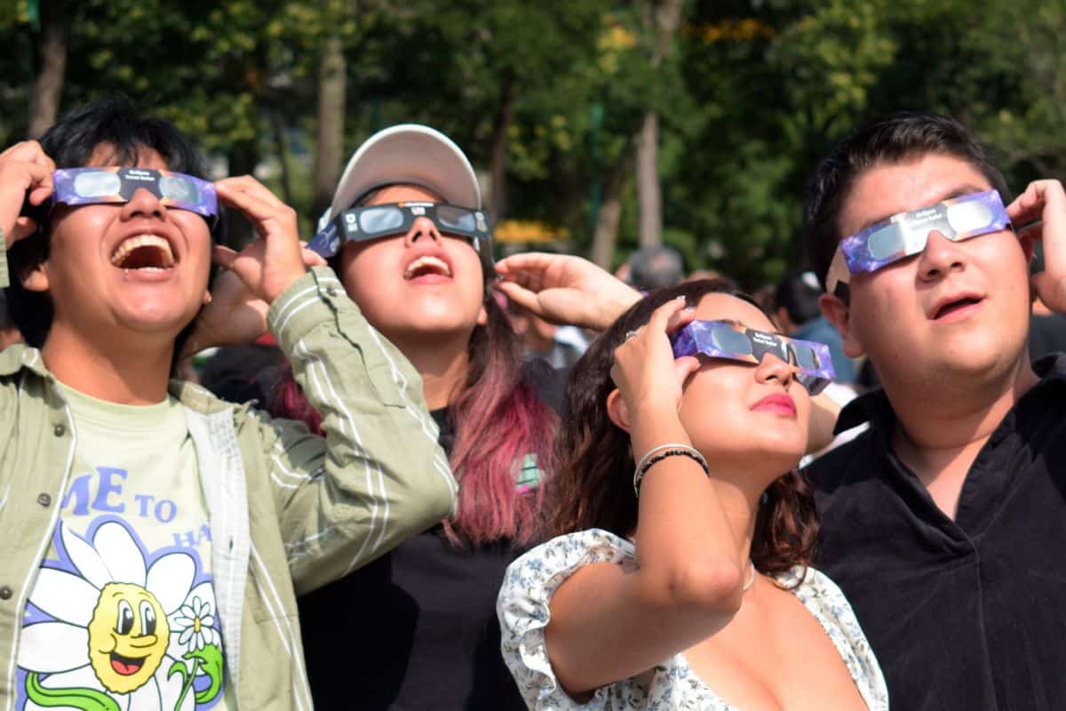 eclipse solar gafas