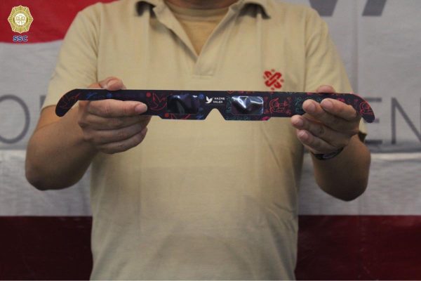 lentes eclipse privadas de la libertad