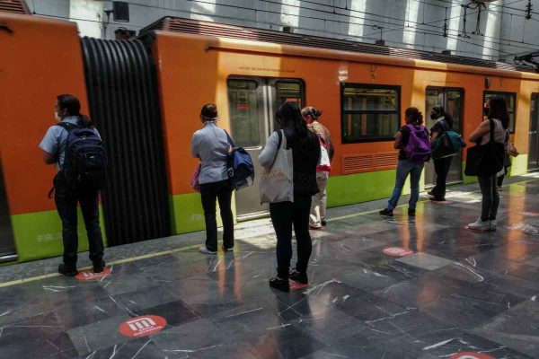 horarios-metro-cdmx-juevesviernes-Semana-Santa--1