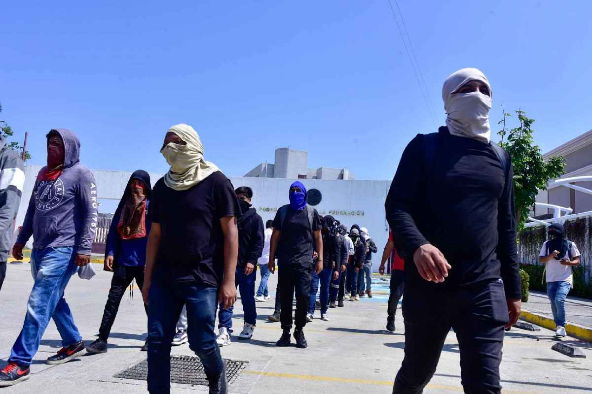 prision preventiva policias normalista