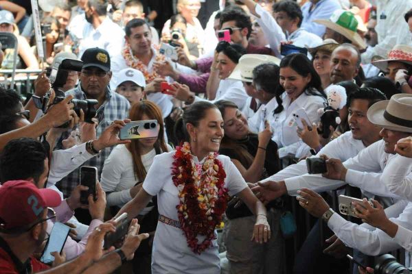 Sheinbaum acompañó a Alejandro Armenta en su arranque de campaña para gobernador de Puebla