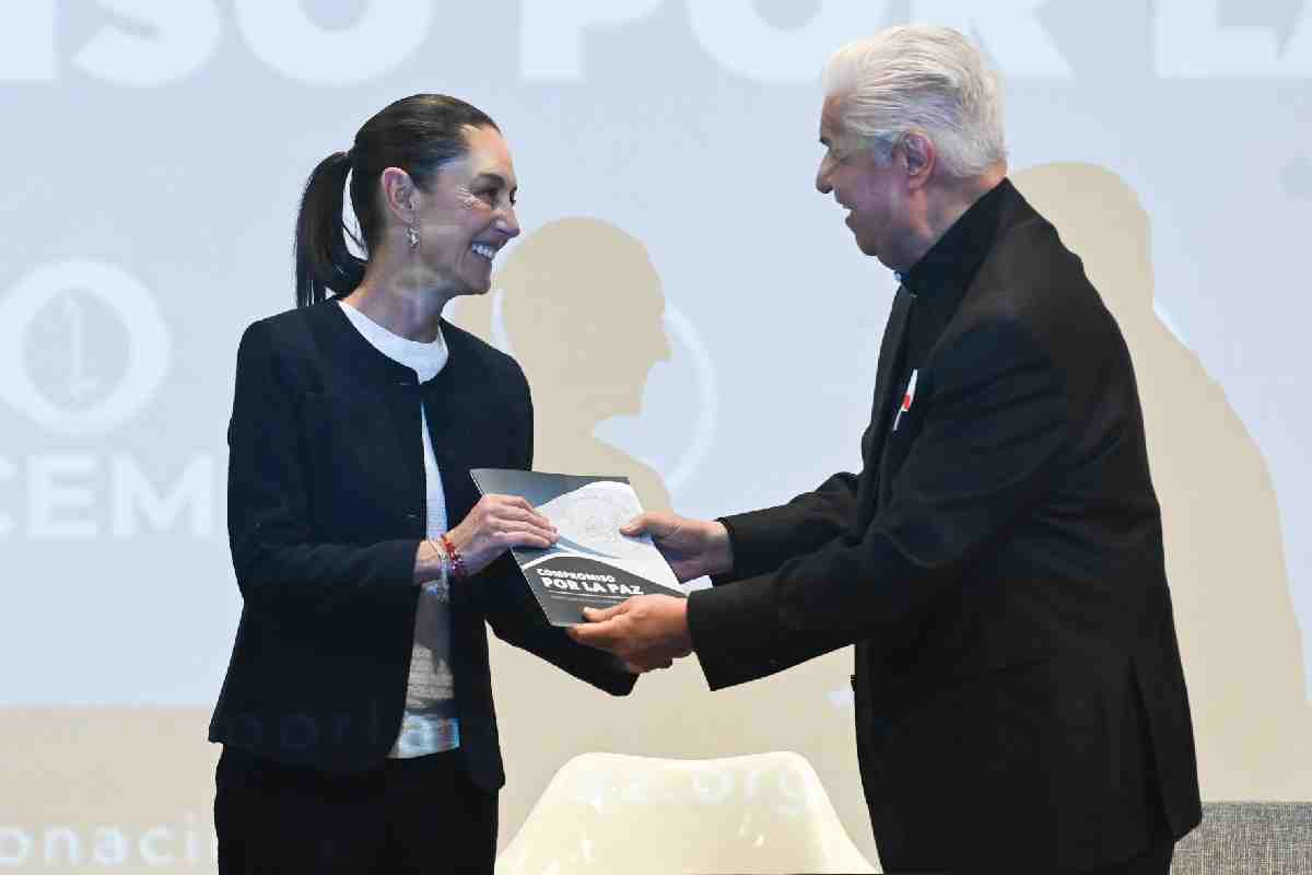 sheinbaum firma compromisopor la paz