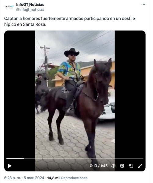 El video de personas armadas que desfilan montando caballos no se grabó en México y no tiene relación con grupos criminales.