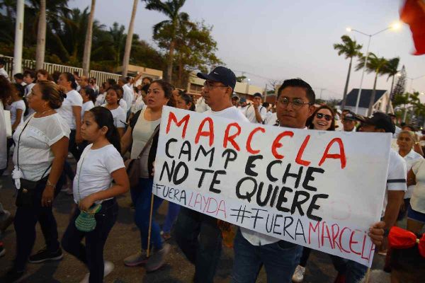 protesta en Campeche en apoyo a policías y en exigencia de renuncia de secretaria de seguridad