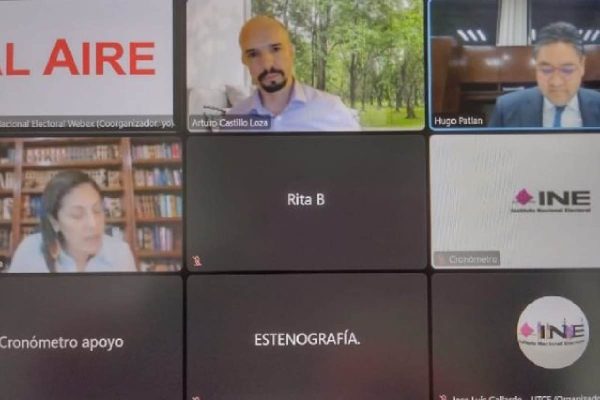 comisión de quejas del ine sesiona sobre mañaneras de AMLO