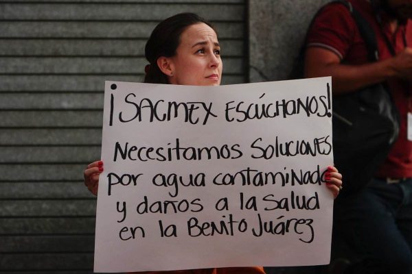 vecinos agua contaminada insurgentes