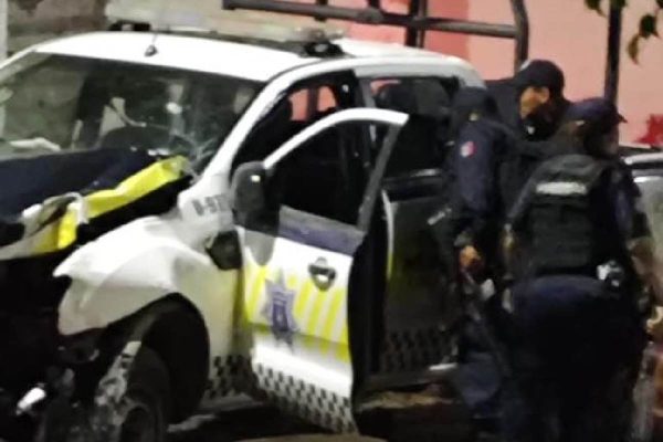 patrulla dañada tras ataque a policías de salamanca, guanajuato