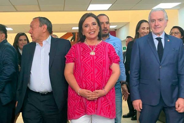 Xóchitl Gálvez demanda al INE cancelar mañaneras, blindar programas sociales y equidad en los debates
