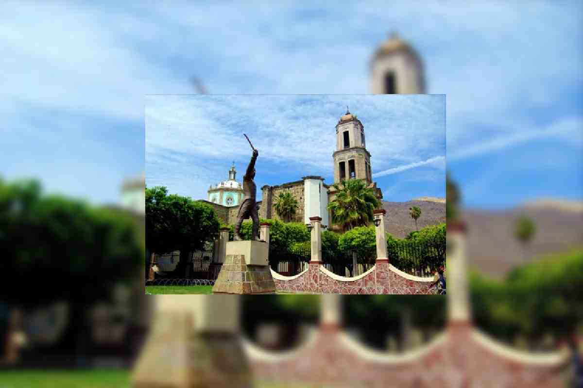Atrio de la basílica del convento de Jala, Nayarit.